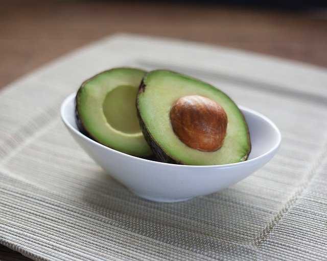 Foods Make You Look Younger - avocado